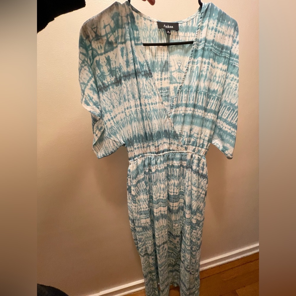 Blue and white Maxi dress with side slit and belt